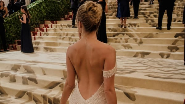 Het Met Gala trekt elk jaar de grootste sterren. Toch ontbreken opvallende namen – van iconische actrices tot wereldb…