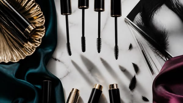 Van volumegevende tot transparante formules: ontdek welke mascara's échte verschil maken bij verschillende wimpertypen.