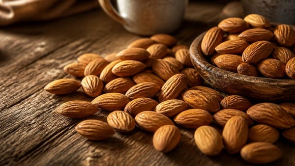 Vergeet het koekje bij de koffie: waarom amandelen de ultieme natuurlijke hongerremmer zijn
