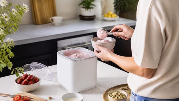Huisgemaakt ijs zonder additieven, precies naar jouw smaak. Ontdek waarom een compacte ijsmachine nu binnen ieders be…