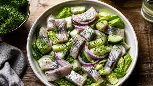 Zó heb je haring nog nooit gegeten: probeer deze frisse en snelle maaltijdsalade